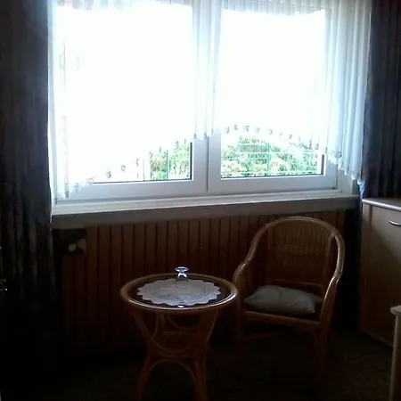 Πανσιόν Familie Schwarz Gbr Alhausen